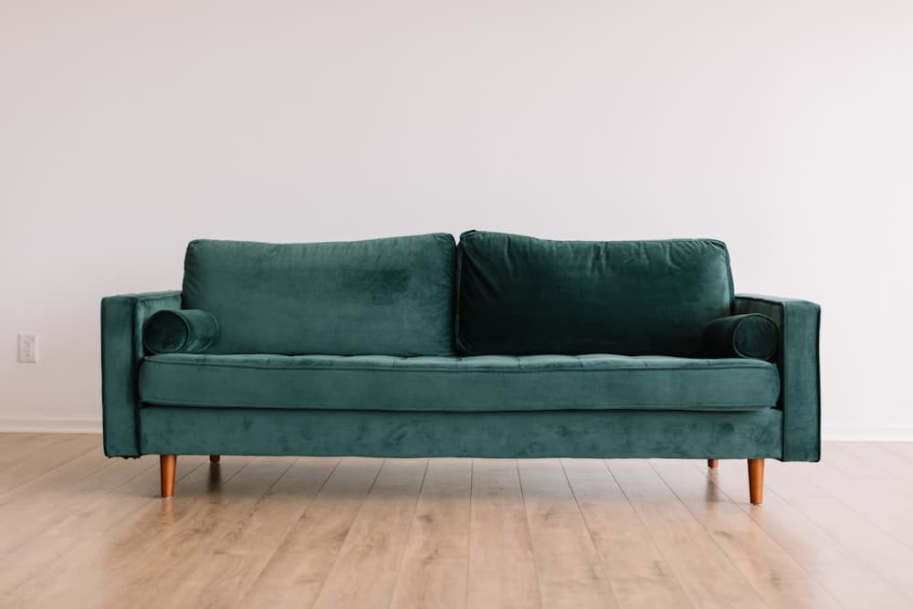 Couches & Lounge Furniture
