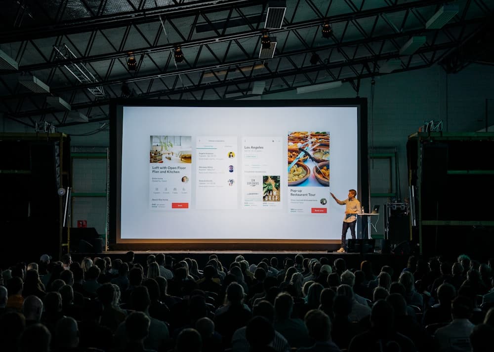 Screens & Presentation Displays